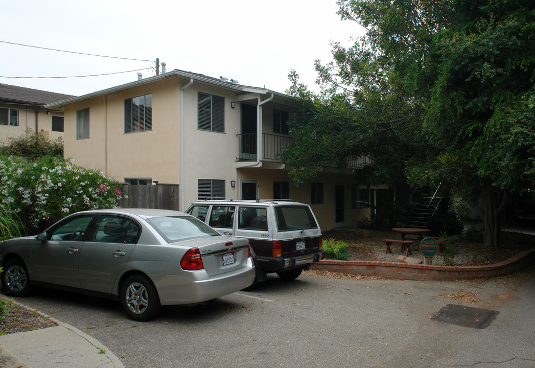 Jaguar Apartments in Santa Barbara, CA - Building Photo