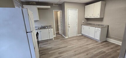 1235 Michigan Ave in South Milwaukee, WI - Building Photo - Building Photo