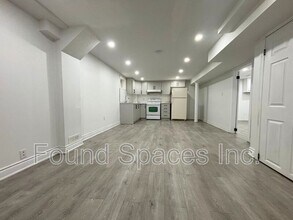 494 E 37th St in Hamilton, ON - Building Photo - Building Photo