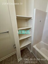 219 W Columbia St in Evansville, IN - Building Photo - Building Photo