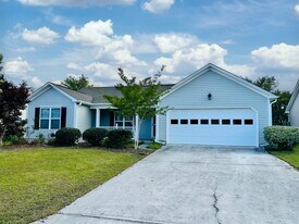 213 Red Carnation Dr in Holly Ridge, NC - Building Photo