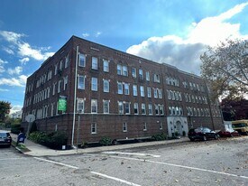 Franklin Villa in Philadelphia, PA - Building Photo