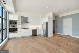 240 N 2nd St in Philadelphia, PA - Building Photo - Building Photo