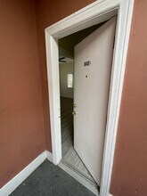 840 1/2 Laguna Ave in Los Angeles, CA - Building Photo - Building Photo