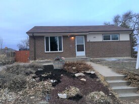 481 W 70th Pl in Denver, CO - Building Photo