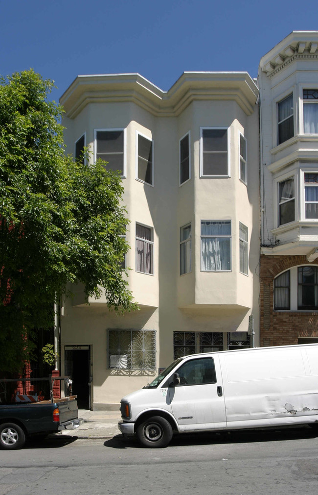 558-562 Filbert St in San Francisco, CA - Building Photo - Building Photo