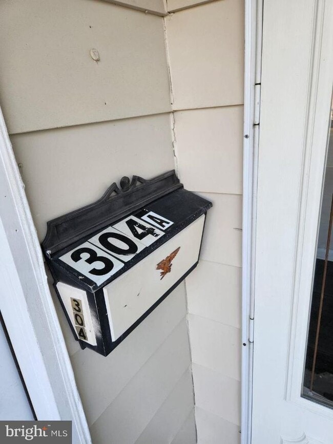 property at 304 W Evesham Rd