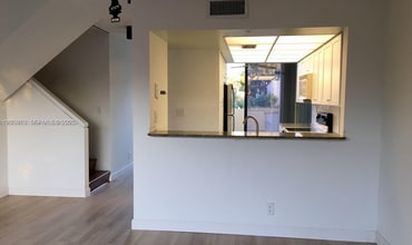 2931 SW 87th Ter in Davie, FL - Building Photo - Building Photo