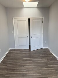 622 Parkwyrth Ave photo'