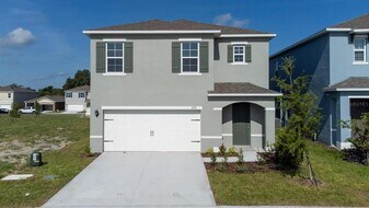 1296 Cascades Ave in Davenport, FL - Building Photo