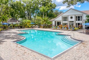 ARIUM Grove Walk in Sarasota, FL - Building Photo