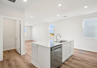 113 Cutleaf in San Marcos, TX - Building Photo - Building Photo