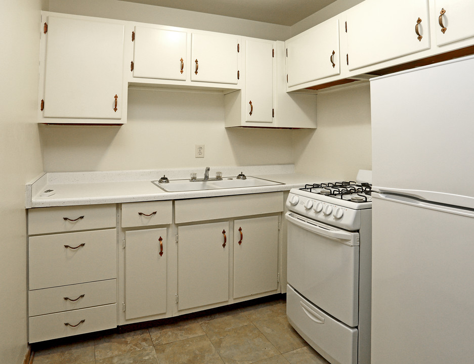 621 5th Ave. in Minneapolis, MN - Building Photo