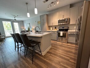 235 Johnson Ferry Rd in Marietta, GA - Building Photo - Building Photo