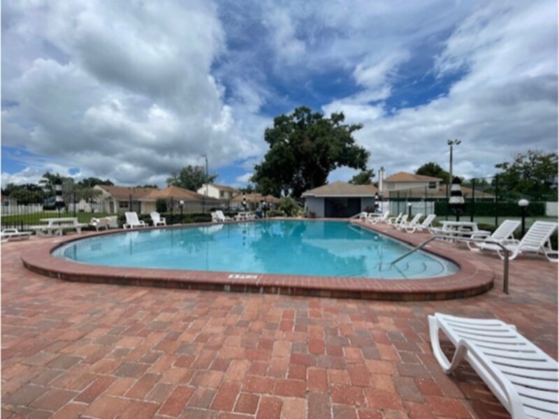1332 Landry Cir in Longwood, FL - Building Photo