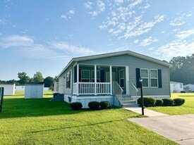 4404 Shanlee Dr in Conway, SC - Building Photo