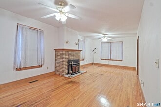 1129 N Colony Rd in Meriden, CT - Building Photo - Building Photo