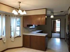 1333 Oakdale Dr in Baton Rouge, LA - Building Photo - Building Photo