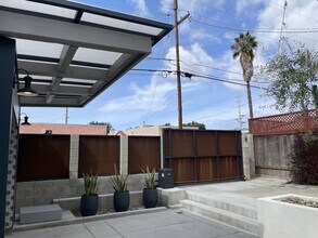 3358 Bancroft St in San Diego, CA - Building Photo - Building Photo
