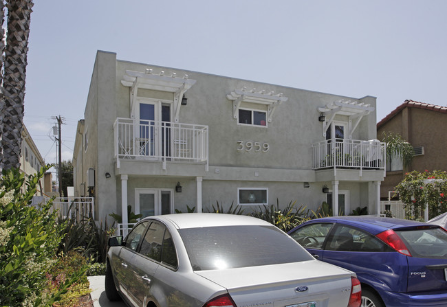 Idaho Street Apartments in San Diego, CA - Building Photo - Building Photo