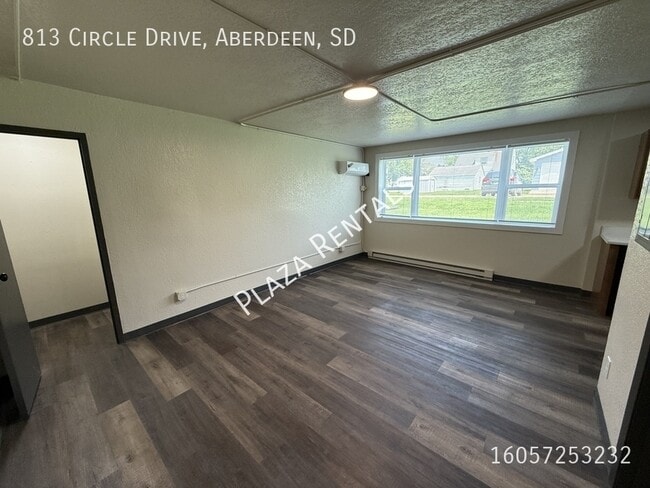 property at 1011 N 2nd St