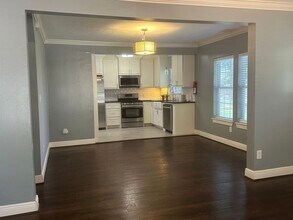 4924 Polk St in Houston, TX - Building Photo - Building Photo