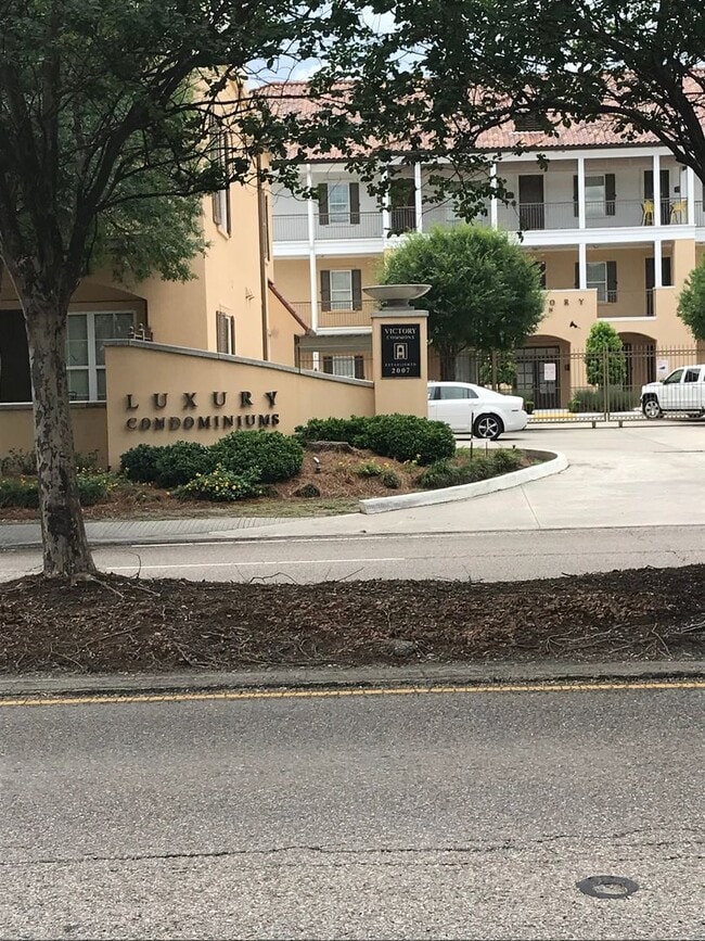 3390 Nicholson Dr in Baton Rouge, LA - Foto de edificio - Building Photo