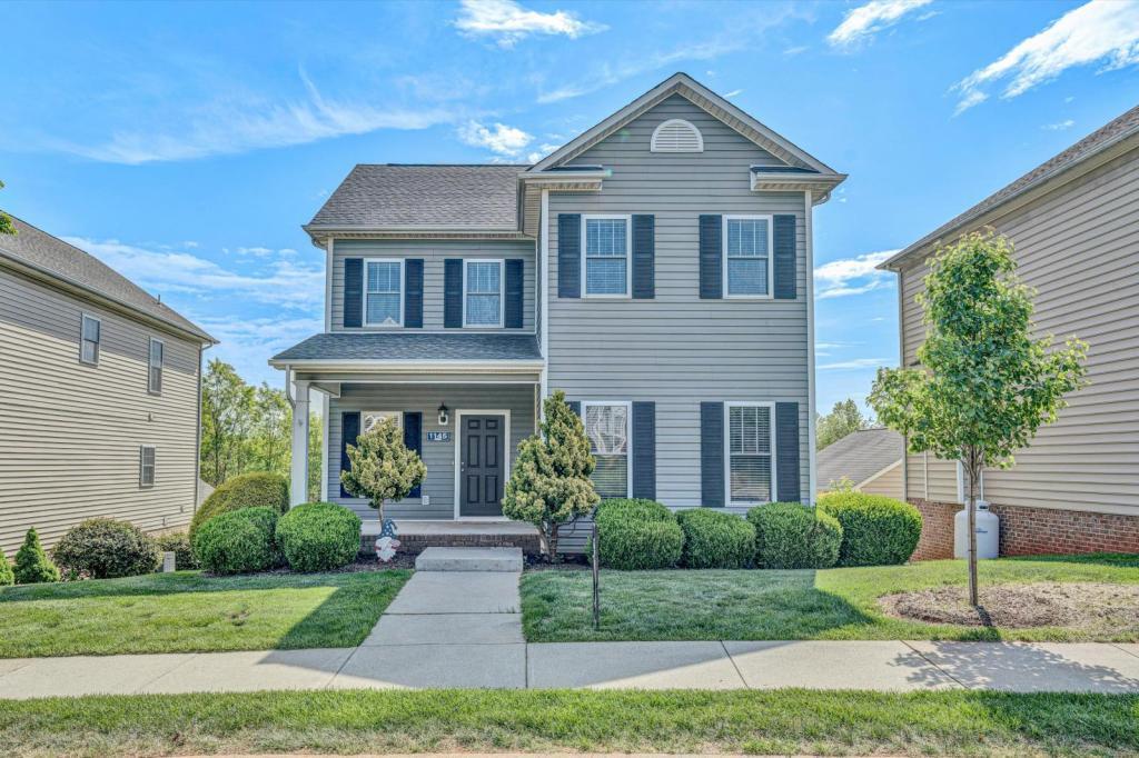 1145 Cranberry Ct in Moneta, VA - Building Photo