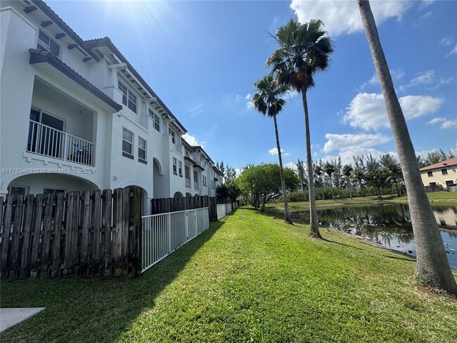 8650 NW 97th Ave in Doral, FL - Building Photo - Building Photo