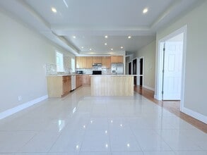 109 Hillcrest Dr in Daly City, CA - Foto de edificio - Building Photo