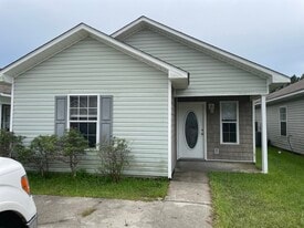 5476 Quail Creek Cir in Biloxi, MS - Building Photo