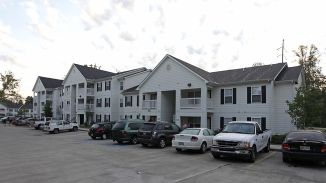 Hallmark at Oak Ridge in Oak Ridge, TN - Foto de edificio - Building Photo