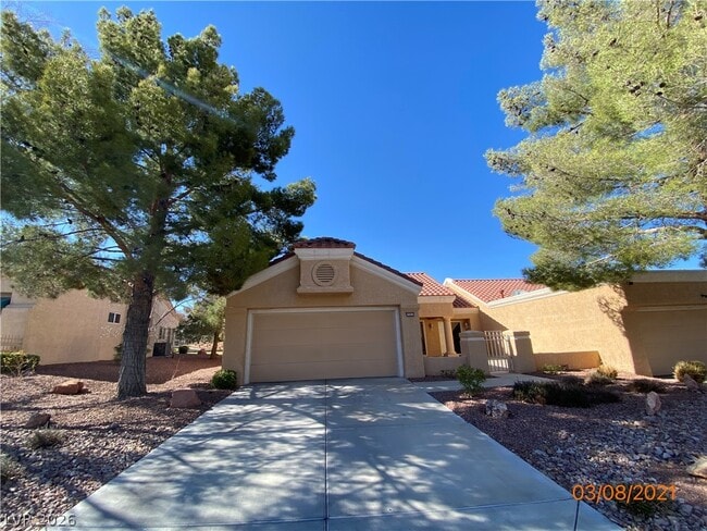 2501 Showcase Dr in Las Vegas, NV - Building Photo - Building Photo