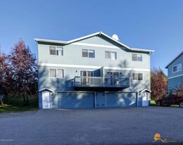 8790 E Central Park Cir, Unit 8802 in Palmer, AK - Building Photo