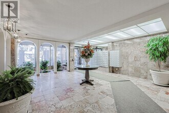 485 Kingston Rd in Toronto, ON - Building Photo - Building Photo