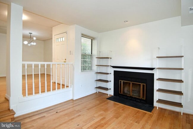 property at 2911 S Woodley St