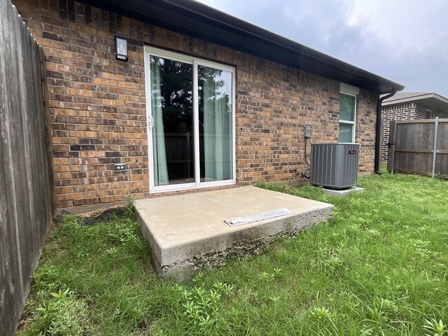 113 Isabella St in Mineola, TX - Building Photo - Building Photo