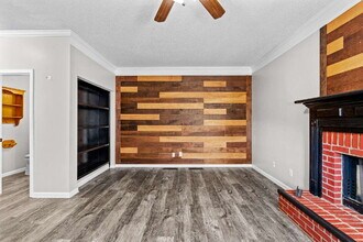 255 Woodstream Dr in Newnan, GA - Building Photo - Building Photo