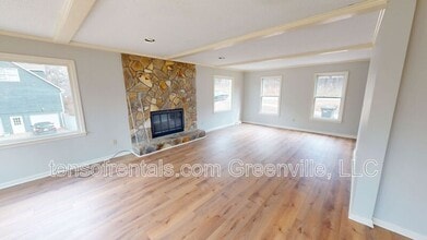 710 Stallings Rd in Taylors, SC - Building Photo - Building Photo