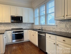 711 E 9th St in Charlotte, NC - Building Photo - Building Photo