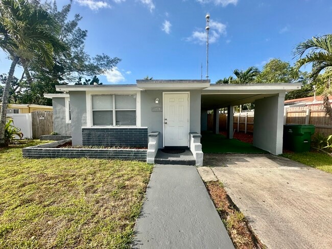 6034 SW 39th St in Miramar, FL - Building Photo - Building Photo