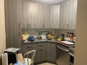 24120 Northern Blvd, Unit 3M in Little Neck, NY - Foto de edificio - Building Photo