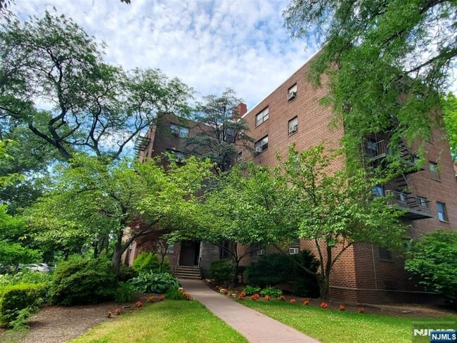 property at 3001 Edwin Ave