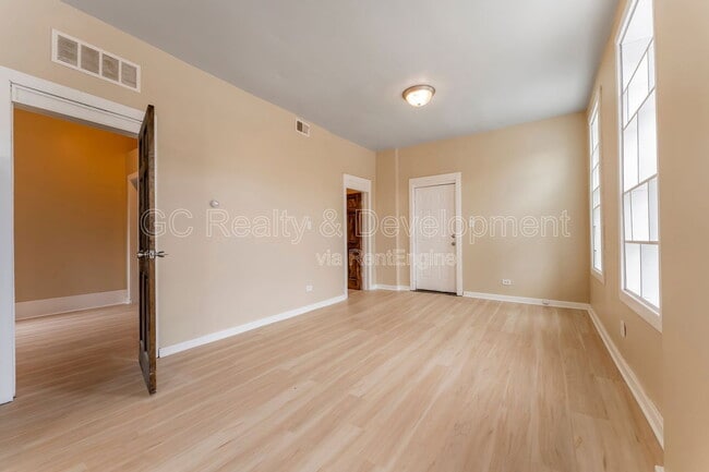 3328 W Chicago Ave in Chicago, IL - Building Photo - Building Photo