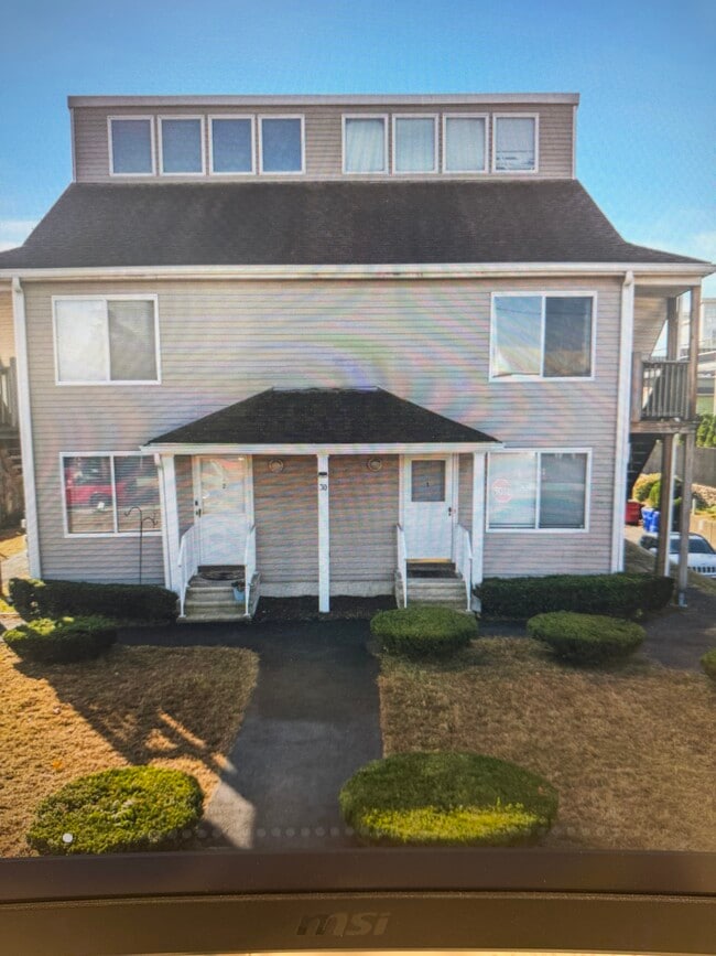 30 Merwin St, Unit 5, Unit 5