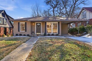 6914 San Mateo Blvd in Dallas, TX - Building Photo