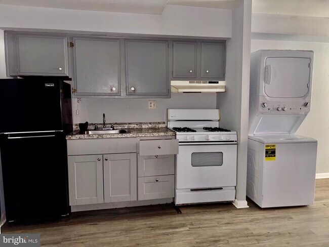 property at 508 S Juniper St