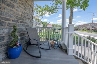 7350 Ridge Ave in Philadelphia, PA - Building Photo - Building Photo