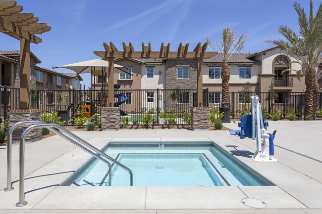 The Reserve Apartment Homes in Bakersfield, CA - Building Photo - Building Photo