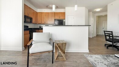 909 Mansion Dr, Unit 720-401 in Frederick, MD - Building Photo - Building Photo